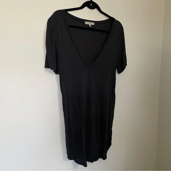 Truly Madly Deeply | Black Deep V-Neck Tee | Size Medium - Picture 2 of 10